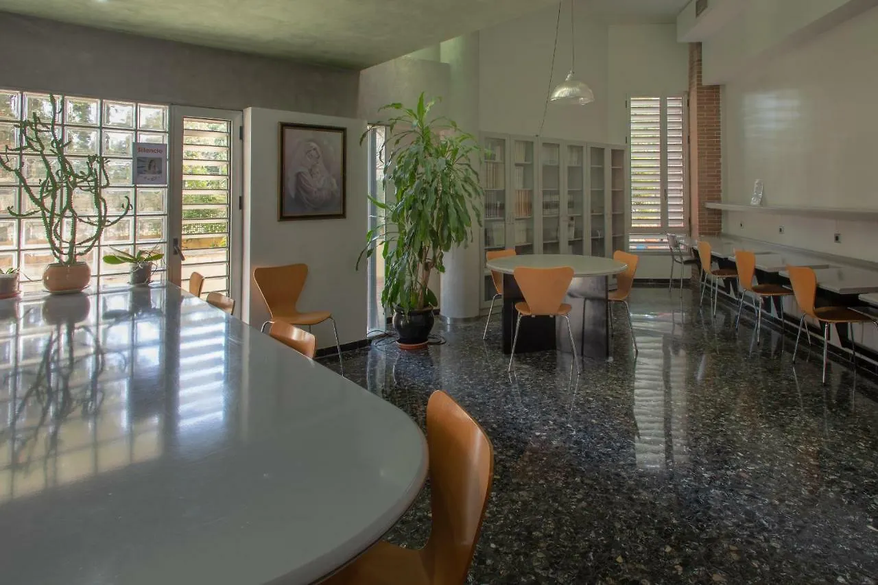 Residencia Sagrado Corazon Hotel Siviglia Affittacamere
